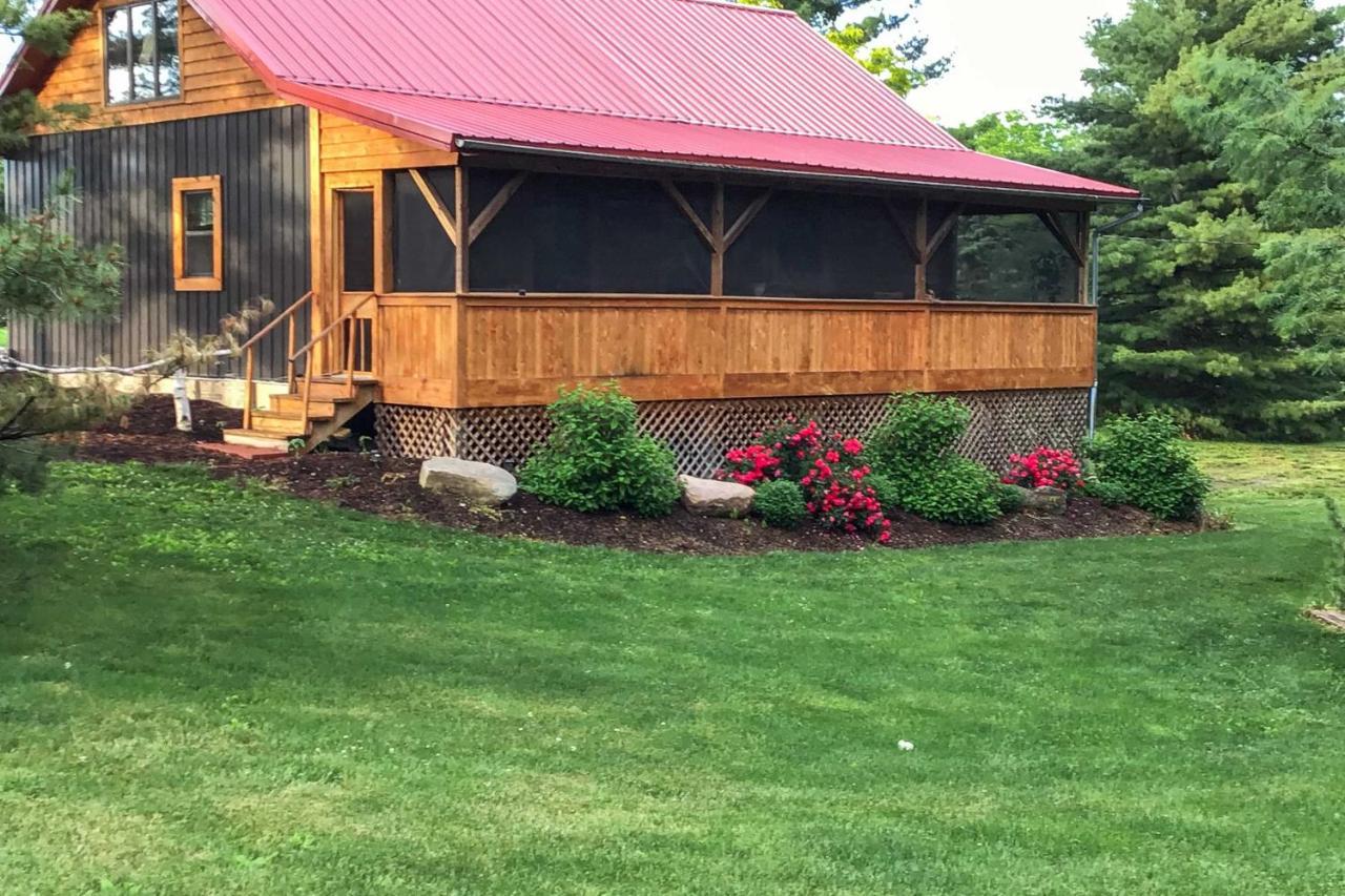 Honey House Cabin - A Quiet Countryside Retreat! Nappanee المظهر الخارجي الصورة