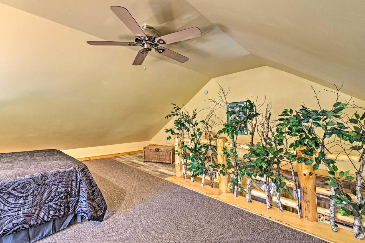 Honey House Cabin - A Quiet Countryside Retreat! Nappanee المظهر الخارجي الصورة