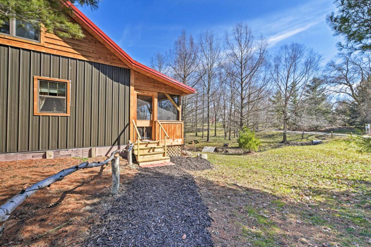 Honey House Cabin - A Quiet Countryside Retreat! Nappanee المظهر الخارجي الصورة