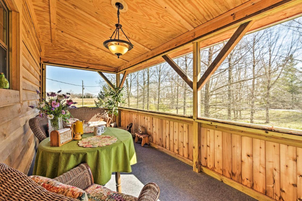 Honey House Cabin - A Quiet Countryside Retreat! Nappanee المظهر الخارجي الصورة