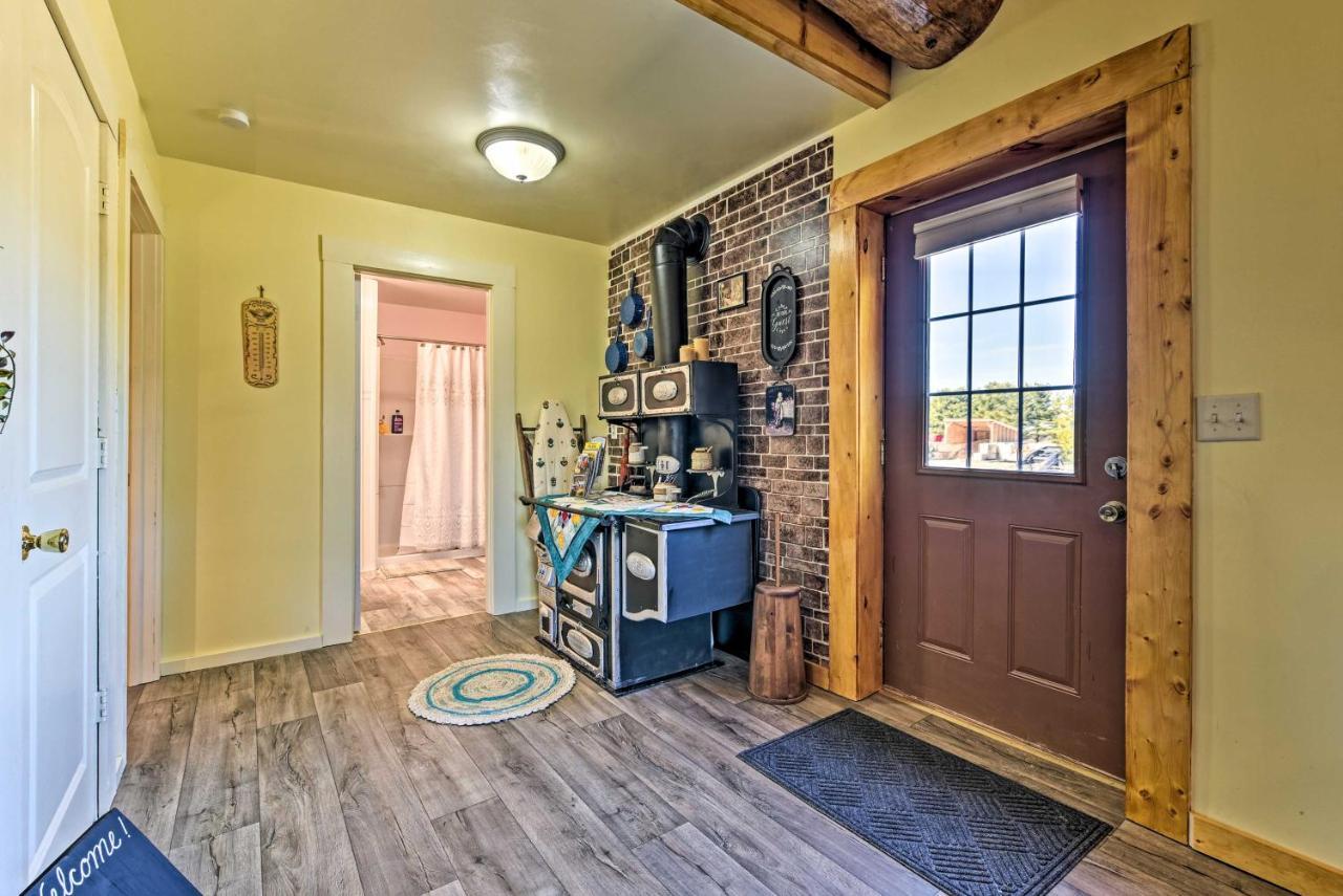 Honey House Cabin - A Quiet Countryside Retreat! Nappanee المظهر الخارجي الصورة