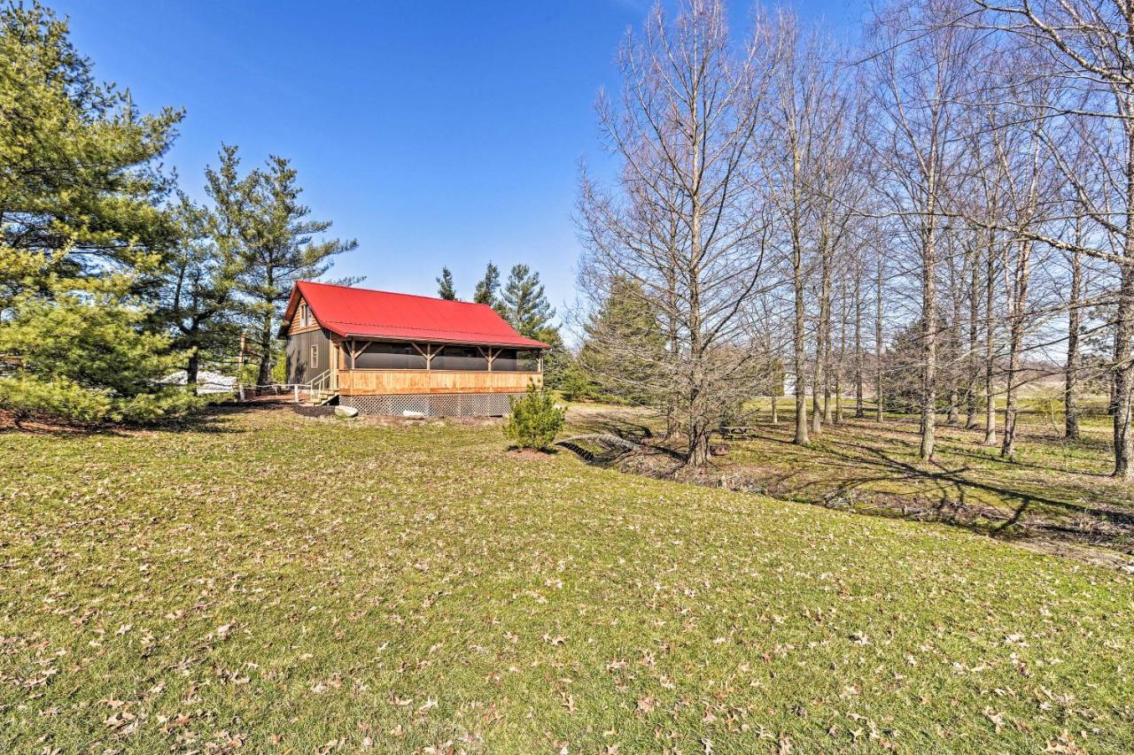 Honey House Cabin - A Quiet Countryside Retreat! Nappanee المظهر الخارجي الصورة