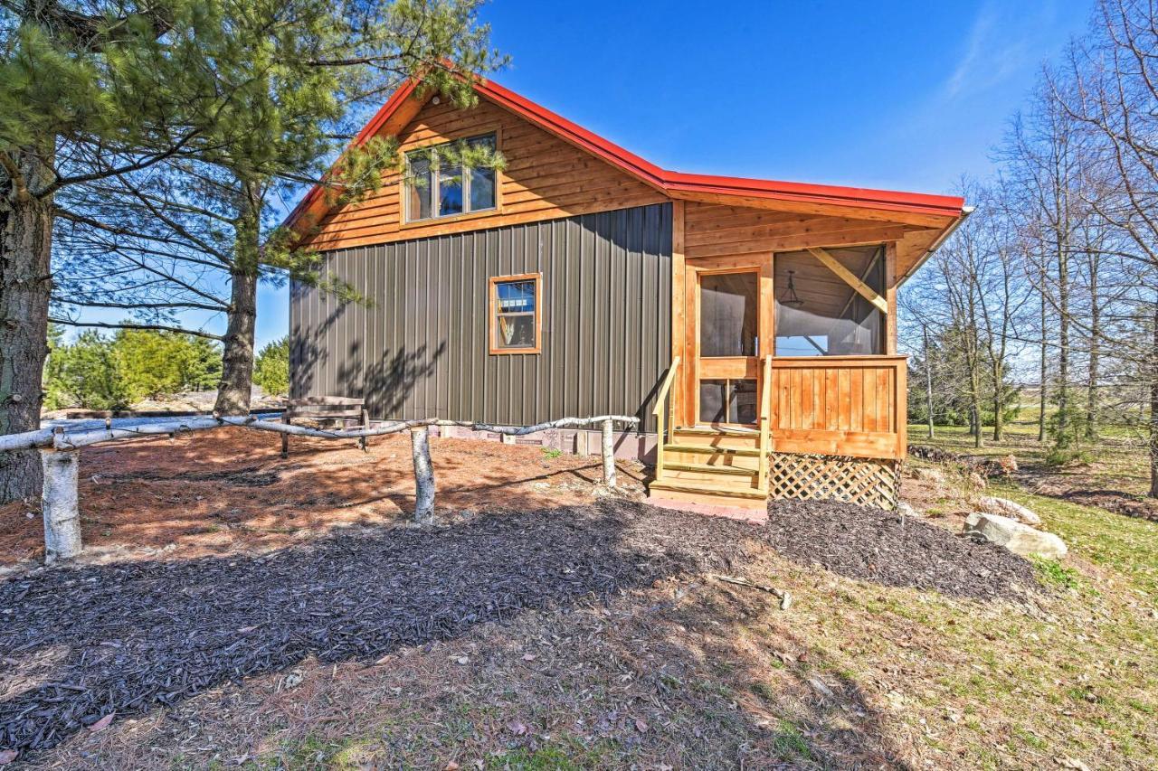 Honey House Cabin - A Quiet Countryside Retreat! Nappanee المظهر الخارجي الصورة